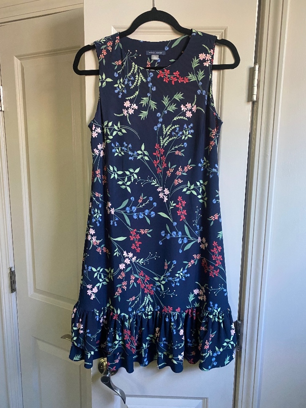 Dress - Picture 1 of 5